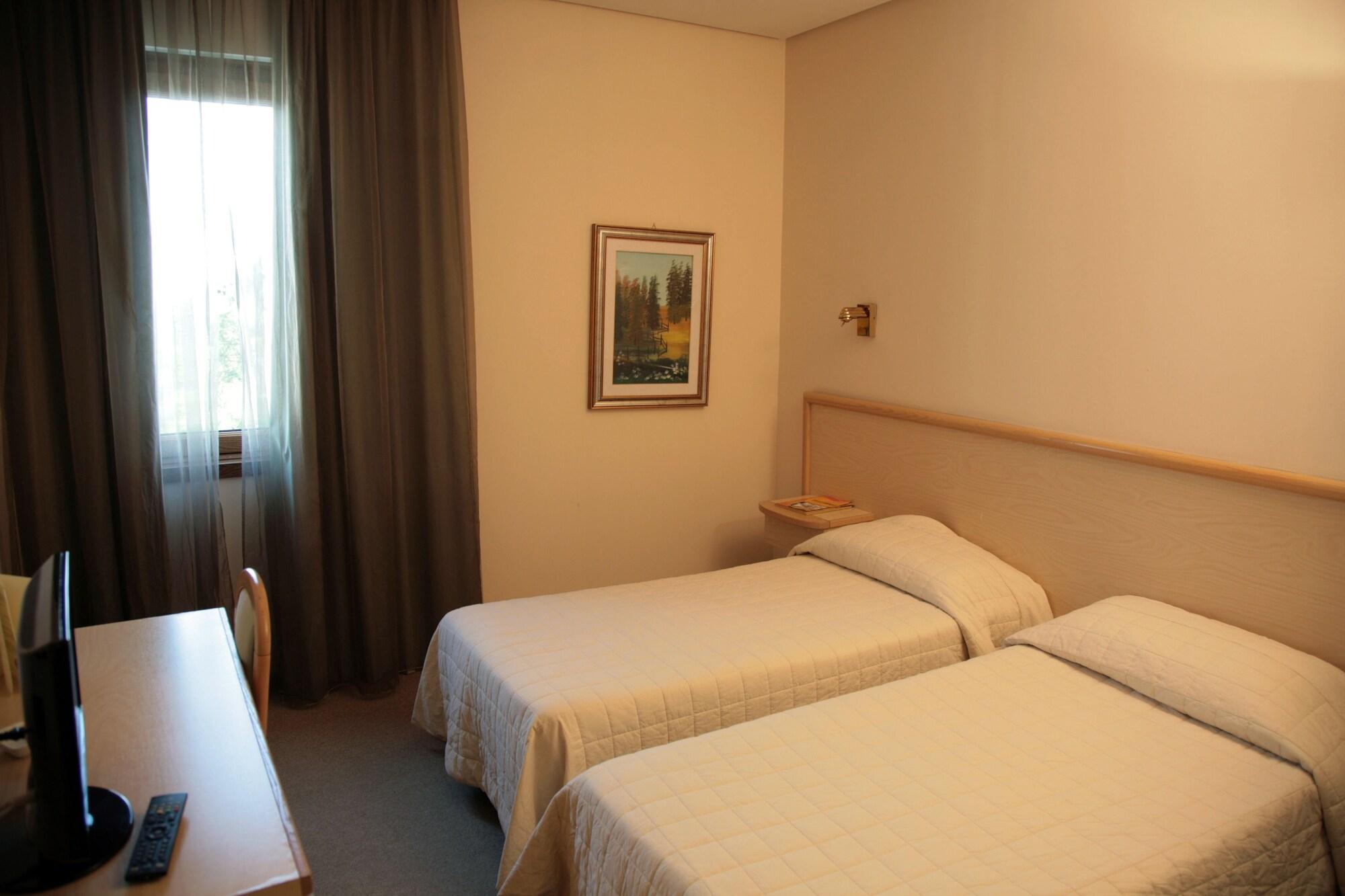 Hotel Bassetto Ferentino Buitenkant foto