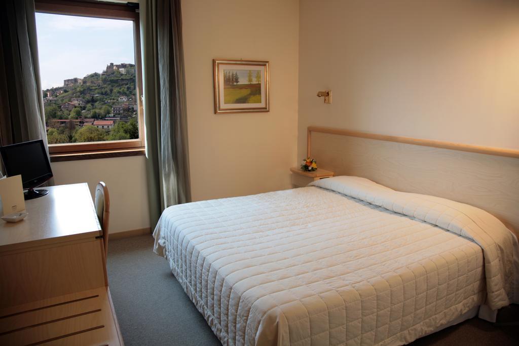 Hotel Bassetto Ferentino Kamer foto