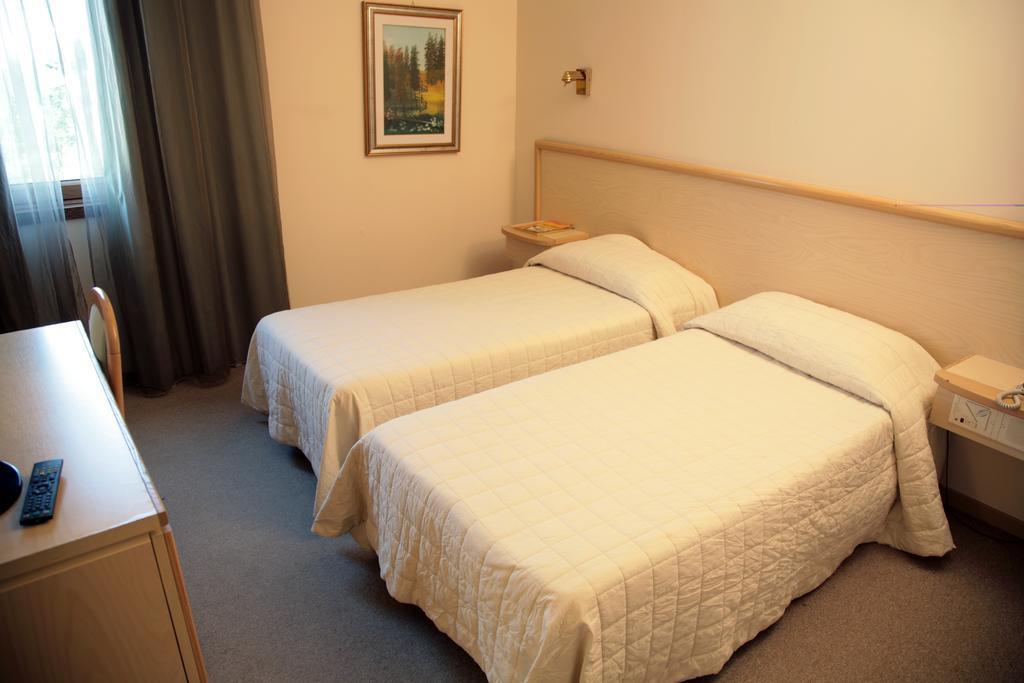 Hotel Bassetto Ferentino Buitenkant foto