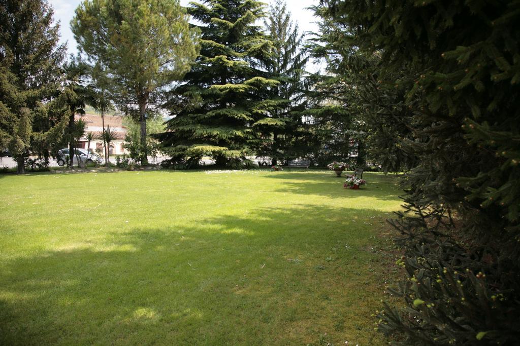 Hotel Bassetto Ferentino Buitenkant foto